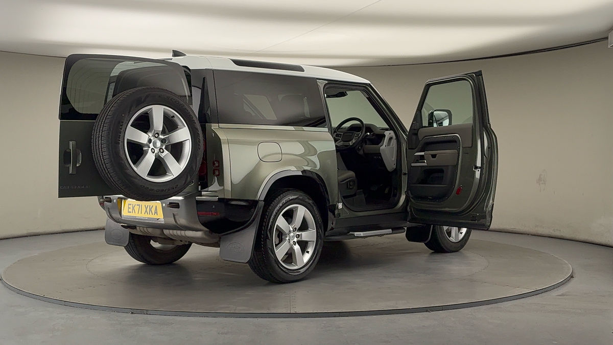 More views of Land Rover Defender 90