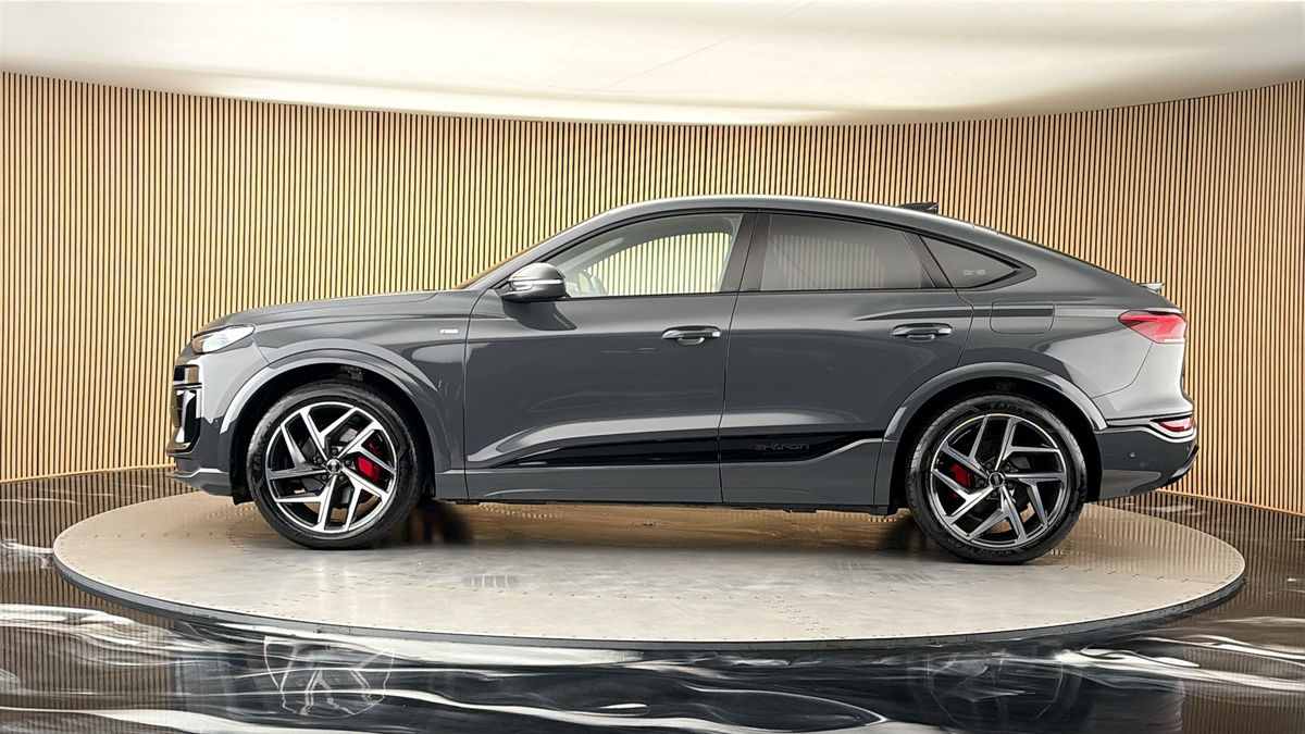 Audi Q6 e-tron Image 15