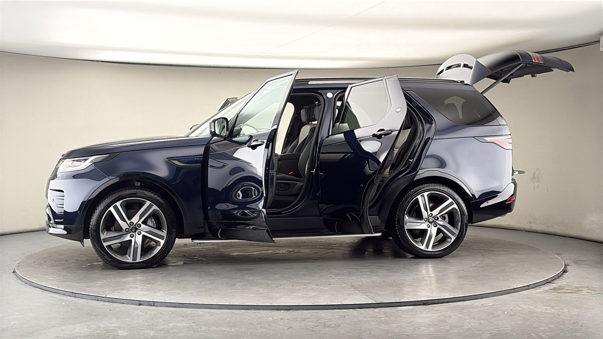 More views of Land Rover Discovery