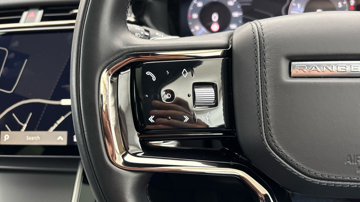 Land Rover Range Rover Velar Image 13