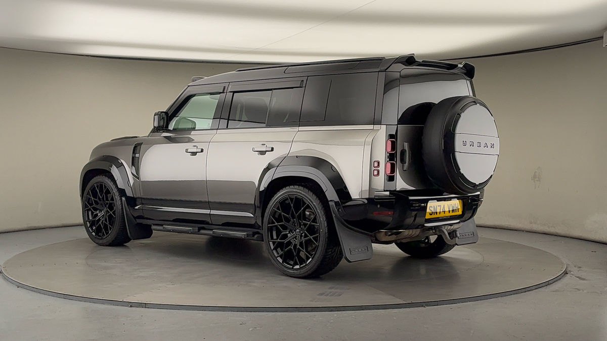 More views of Land Rover Defender 110