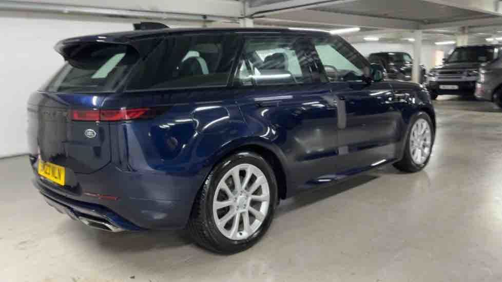 More views of Land Rover Range Rover Sport