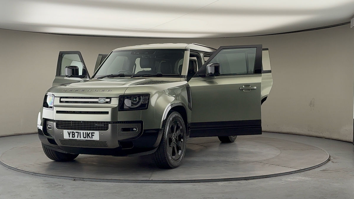 More views of Land Rover Defender 110