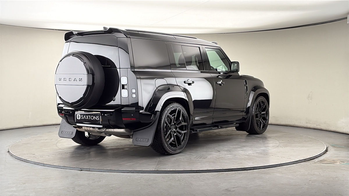 More views of Land Rover Defender 110