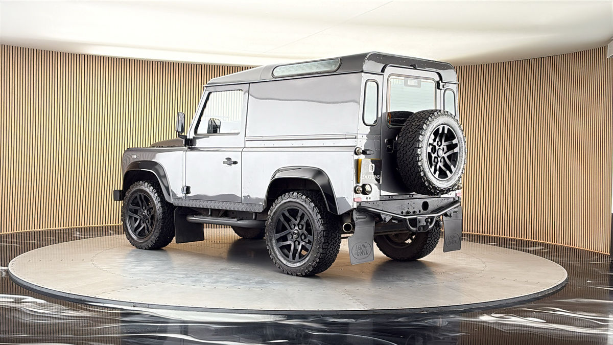 More views of Land Rover Defender 90