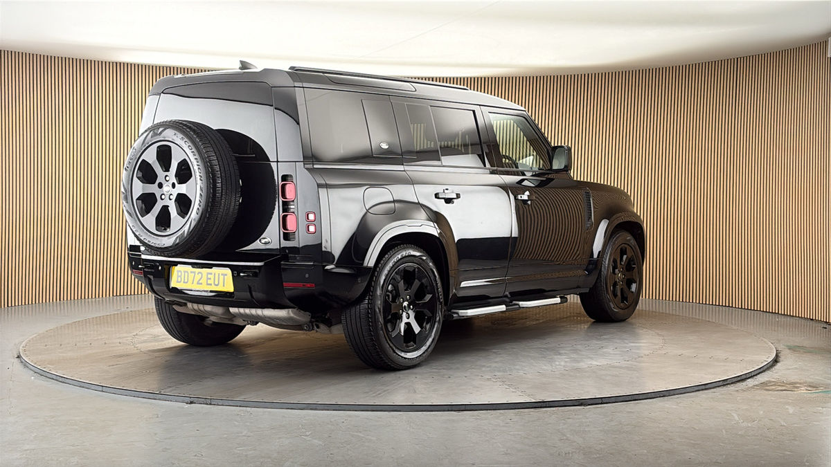 More views of Land Rover Defender 110