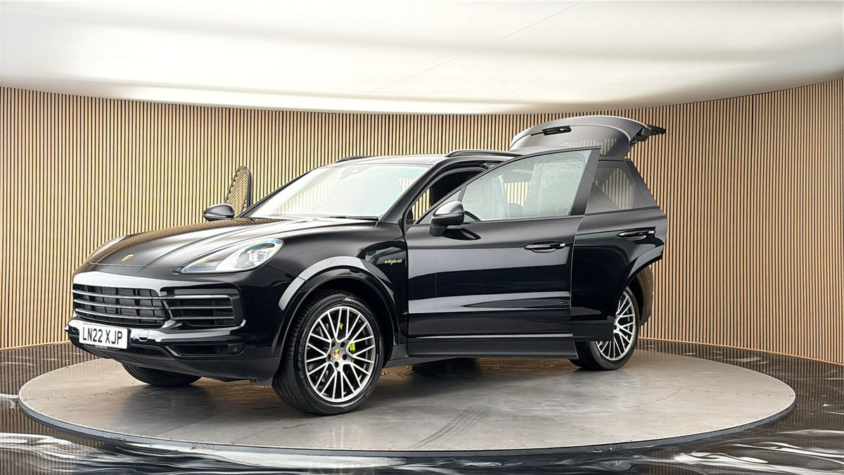 Porsche Cayenne Image 22
