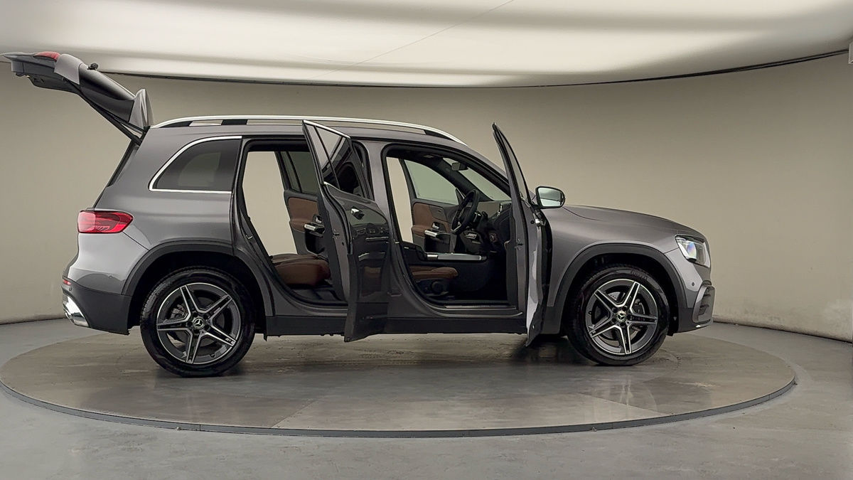 More views of Mercedes-Benz GLB