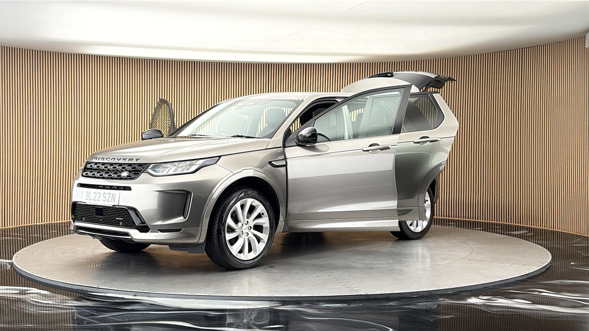 Land Rover Discovery Sport Image 22