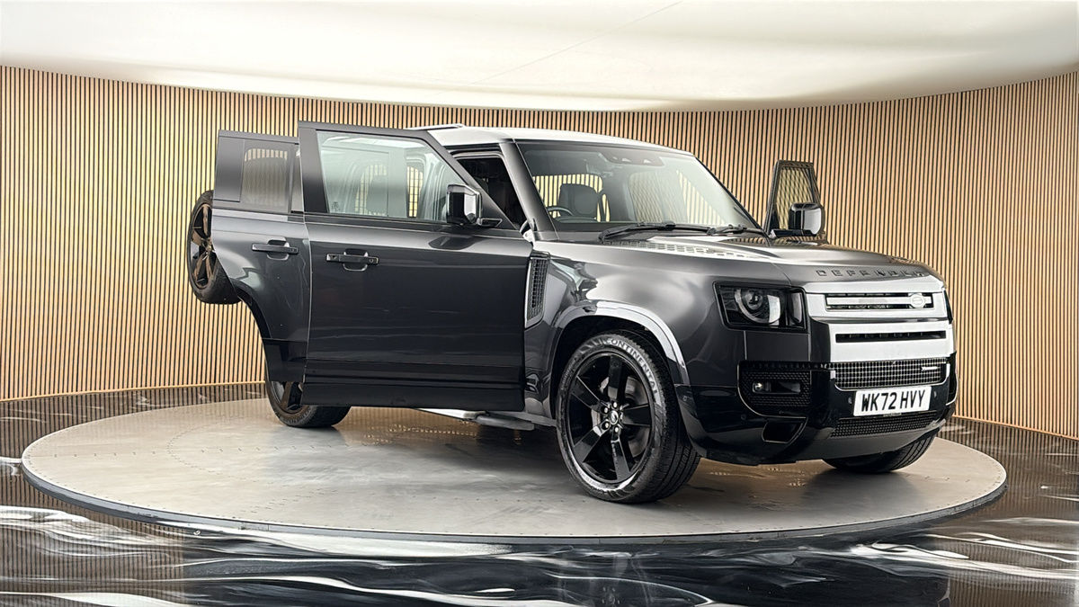 More views of Land Rover Defender 110