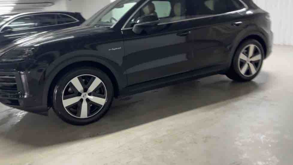 More views of Porsche Cayenne