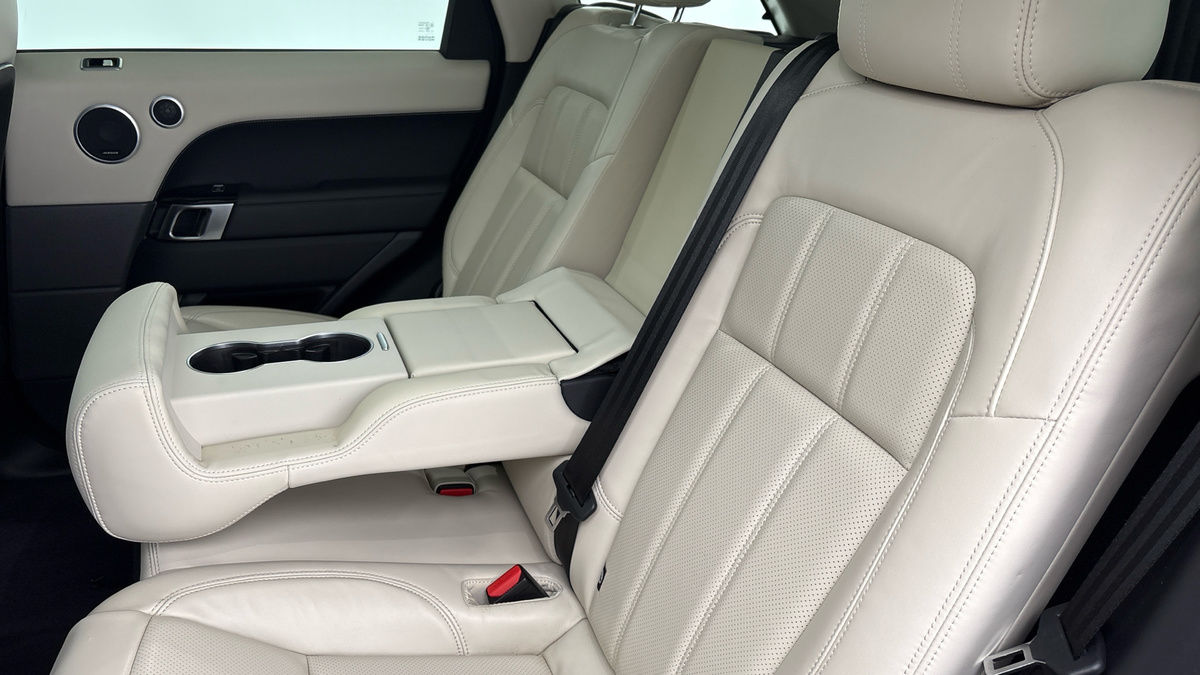 Land Rover Range Rover Sport Image 9