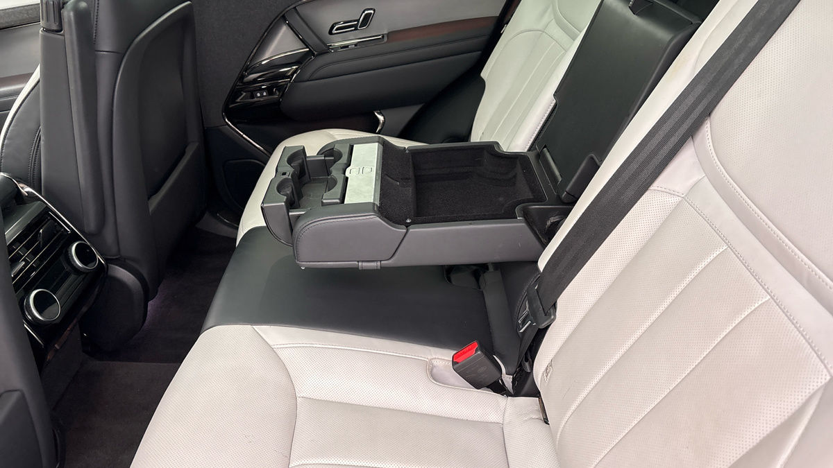 Land Rover Range Rover Sport Image 9