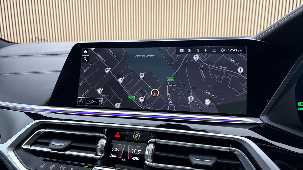 BMW X7 Image 17
