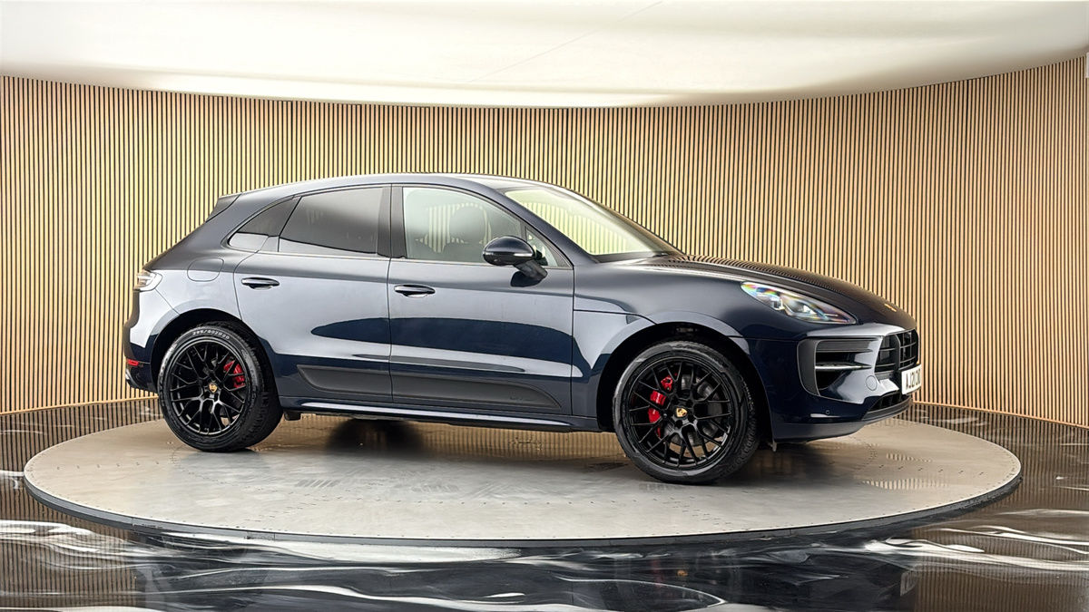 More views of Porsche Macan