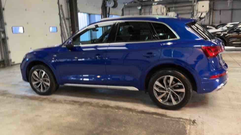 More views of Audi Q5