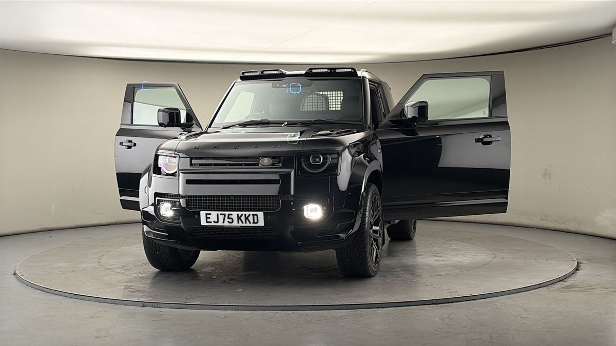 More views of Land Rover Defender 90