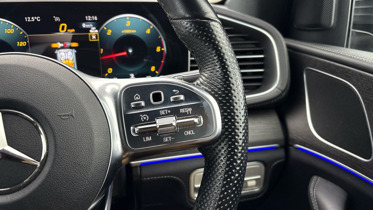 Mercedes-Benz GLE Image 14