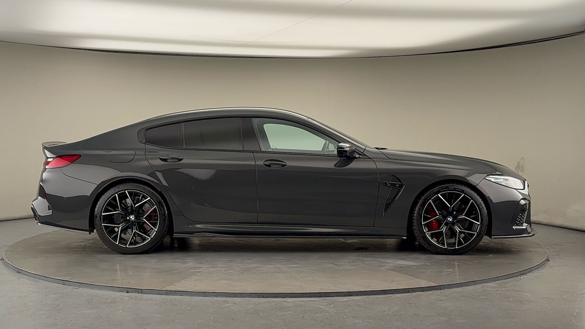 BMW M8 Image 16