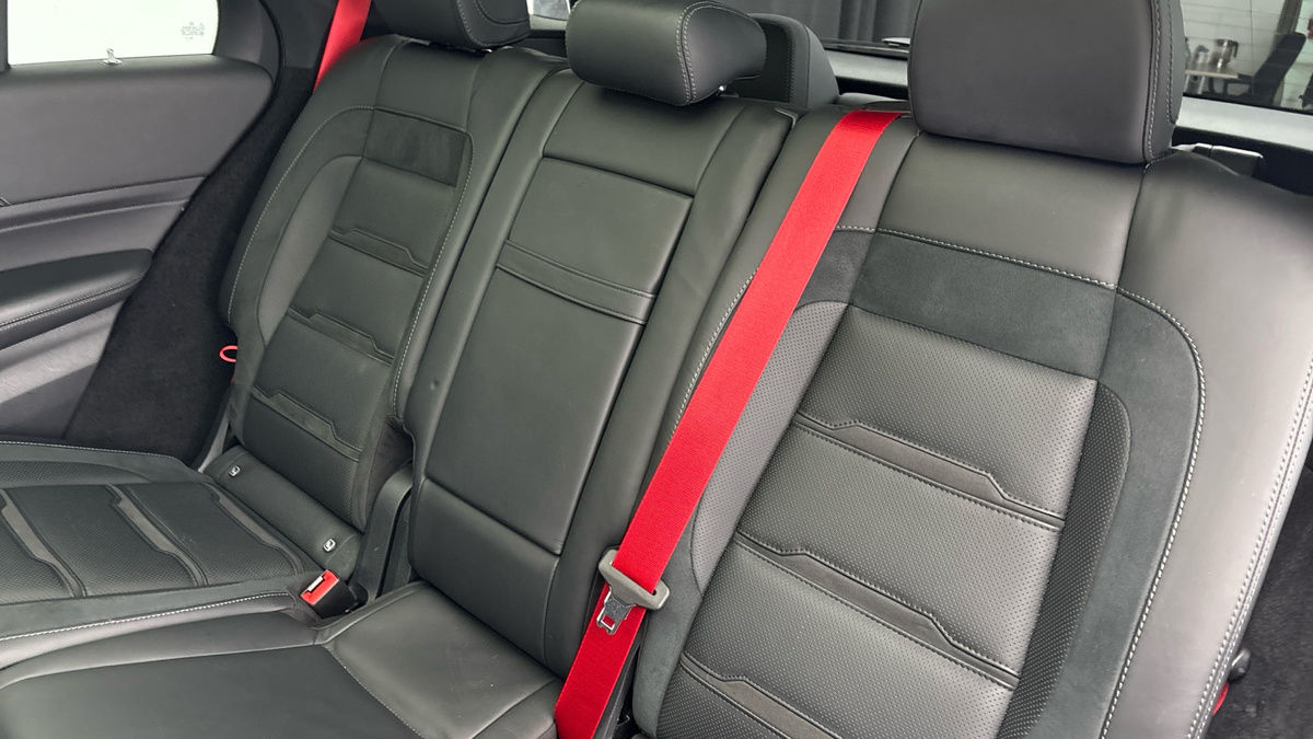 Mercedes-Benz GLE Image 8