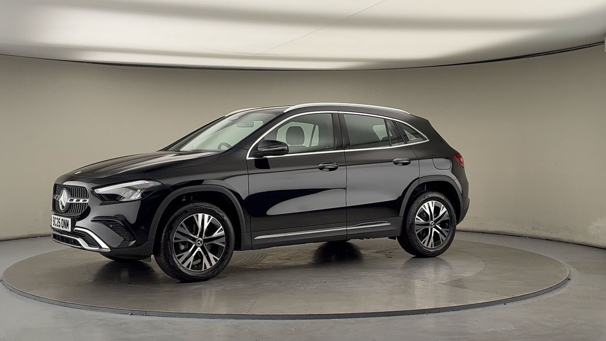 More views of Mercedes-Benz GLA