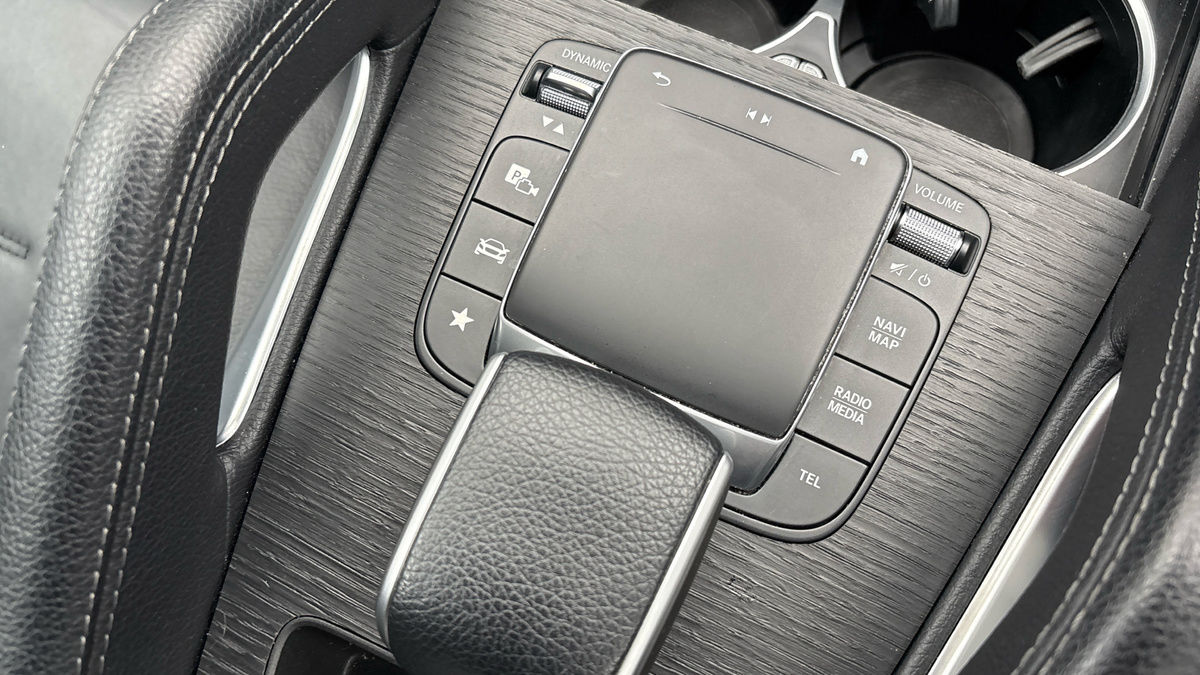 Mercedes-Benz GLE Image 26