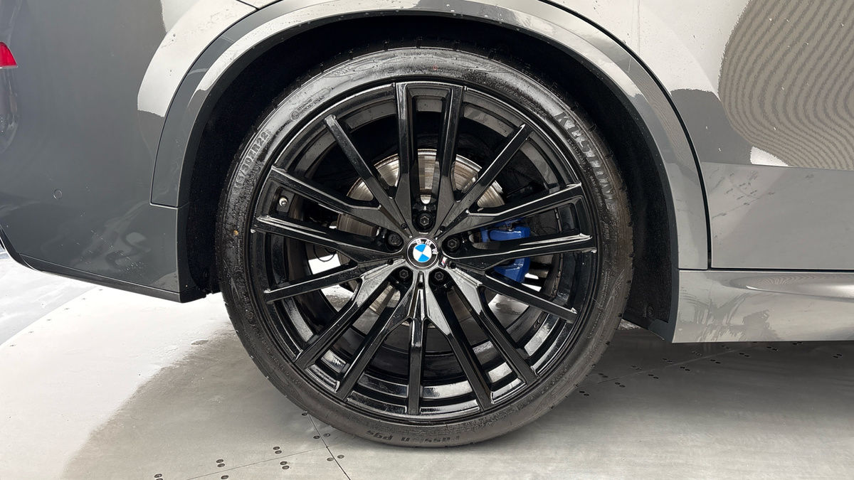 BMW X5 Image 10