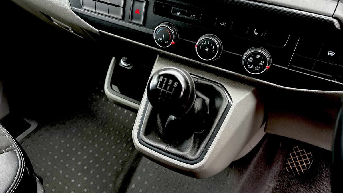 Volkswagen Transporter Image 6