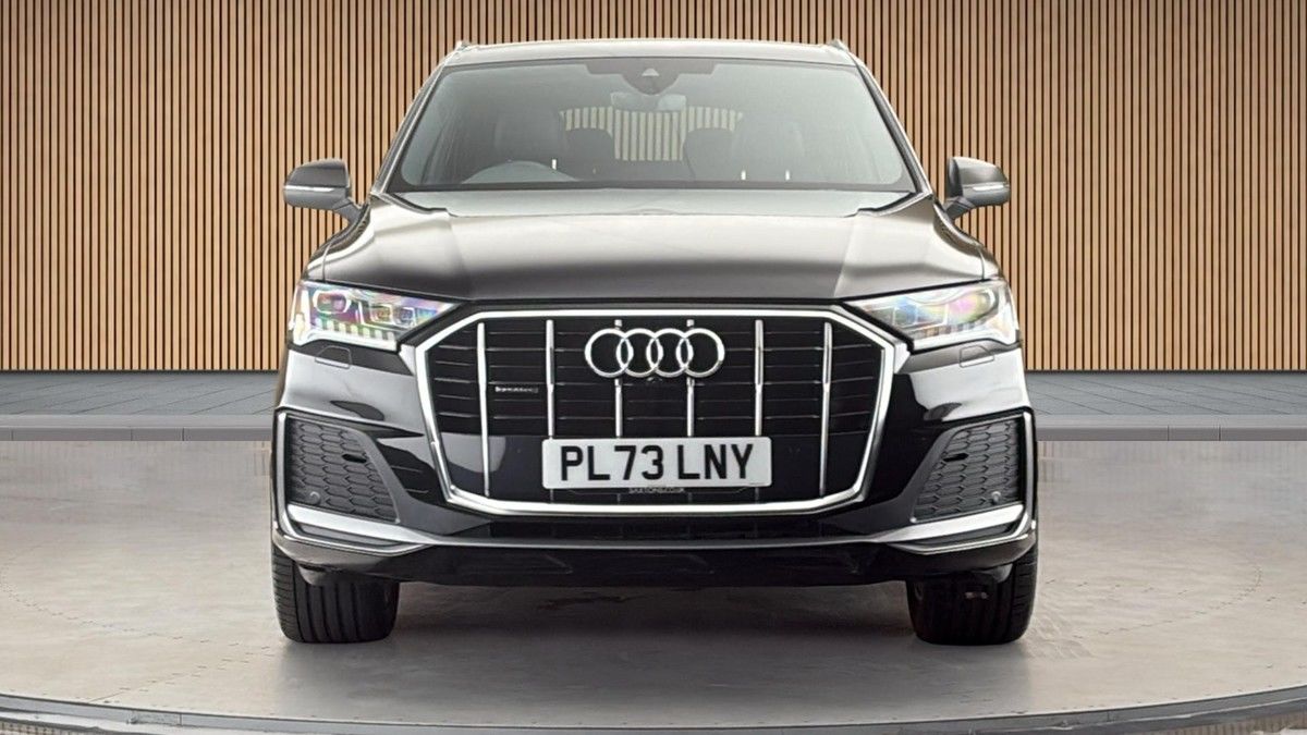 Audi Q7 Image 3