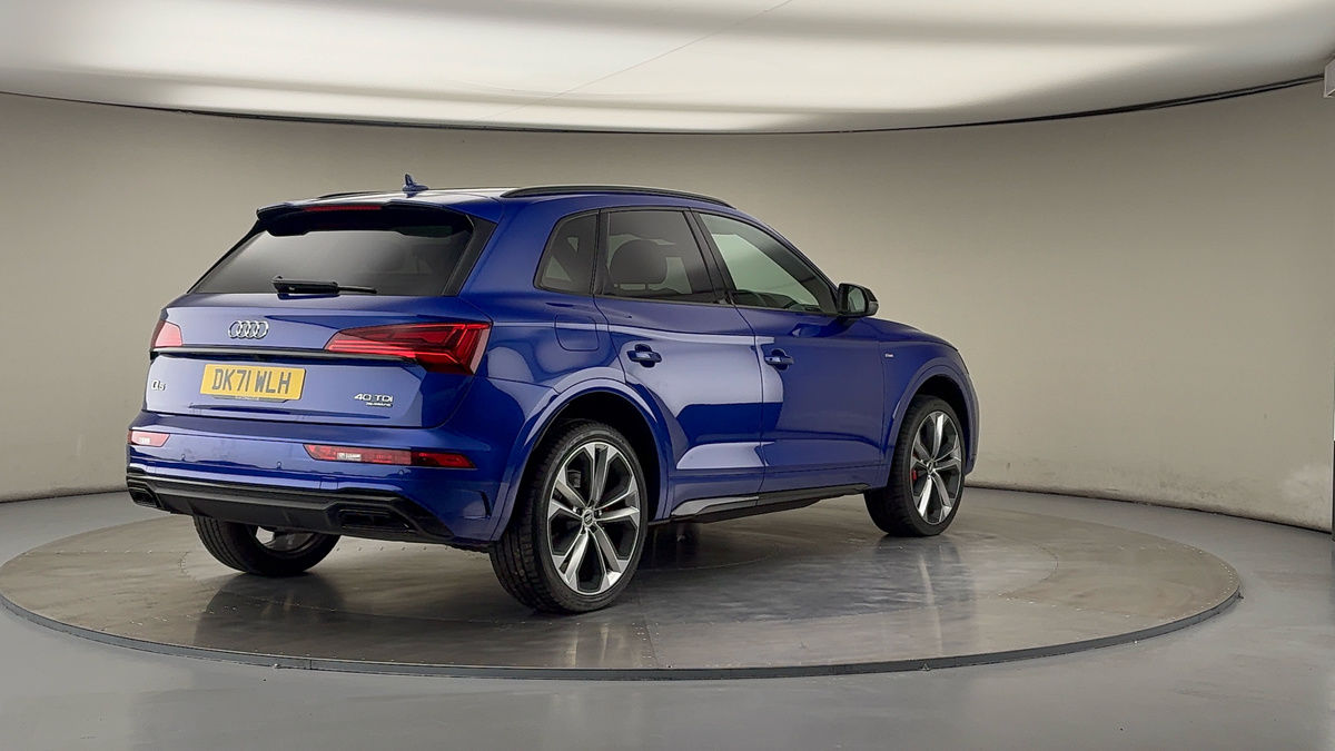 More views of Audi Q5