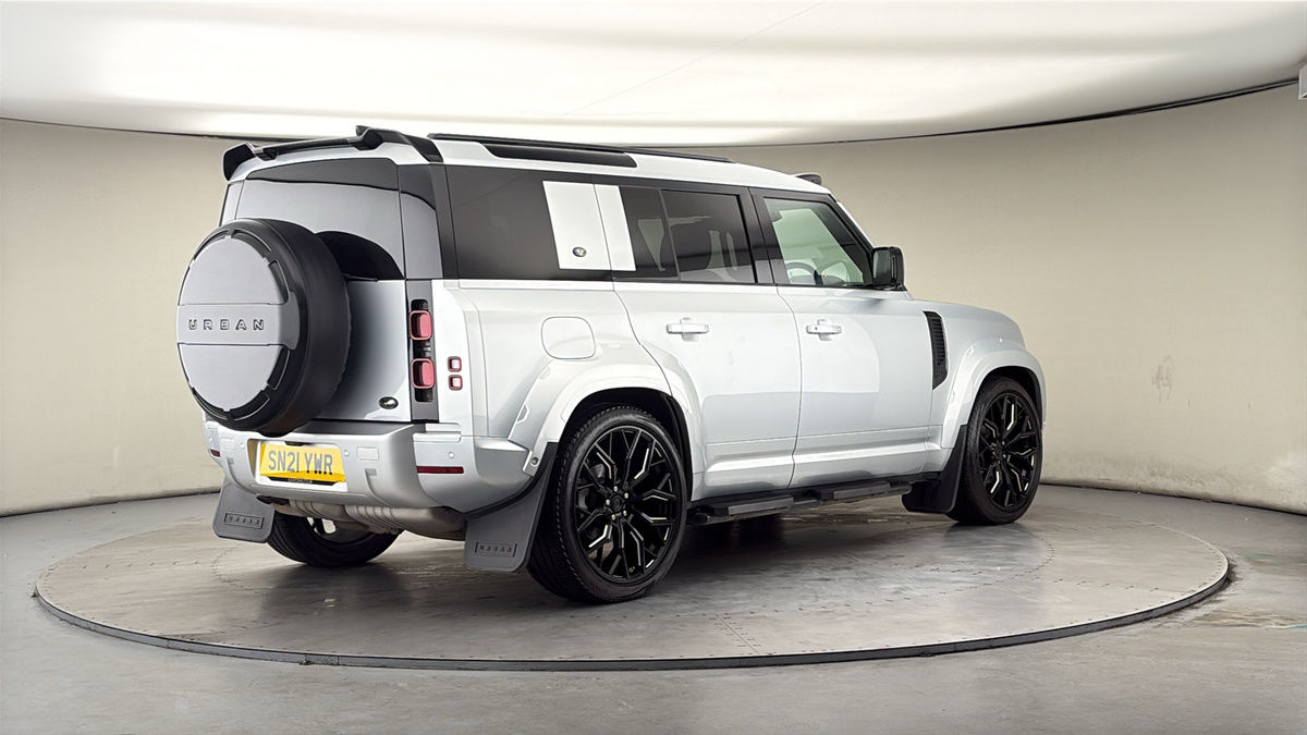 Land Rover Defender 110 Urban Image 21