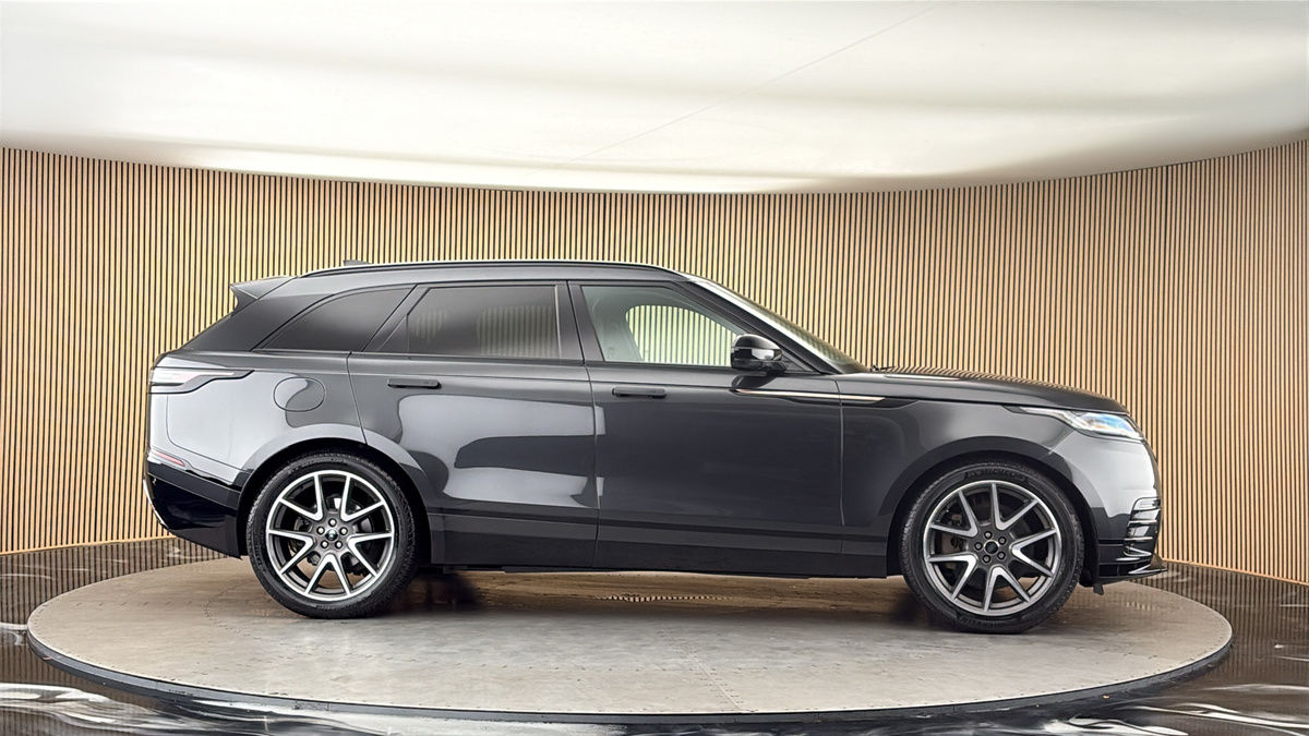 More views of Land Rover Range Rover Velar