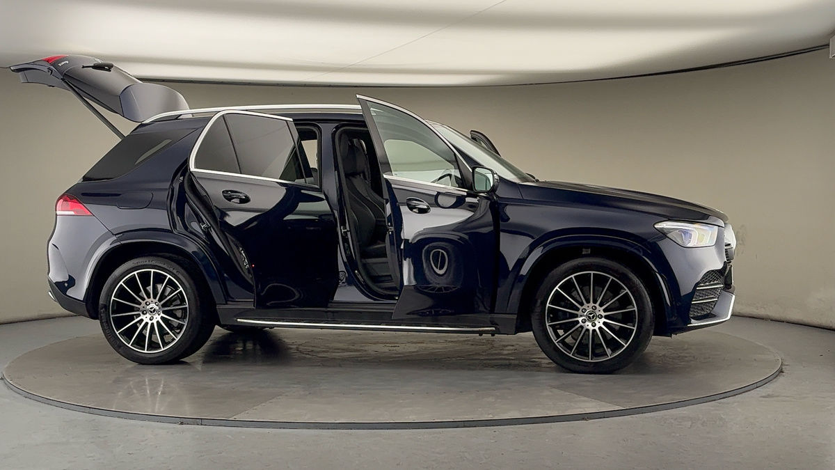 More views of Mercedes-Benz GLE