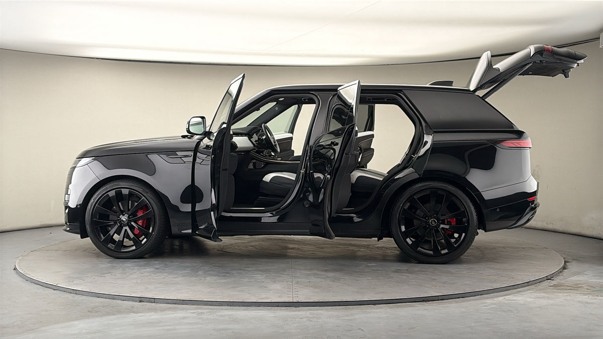 More views of Land Rover Range Rover Sport