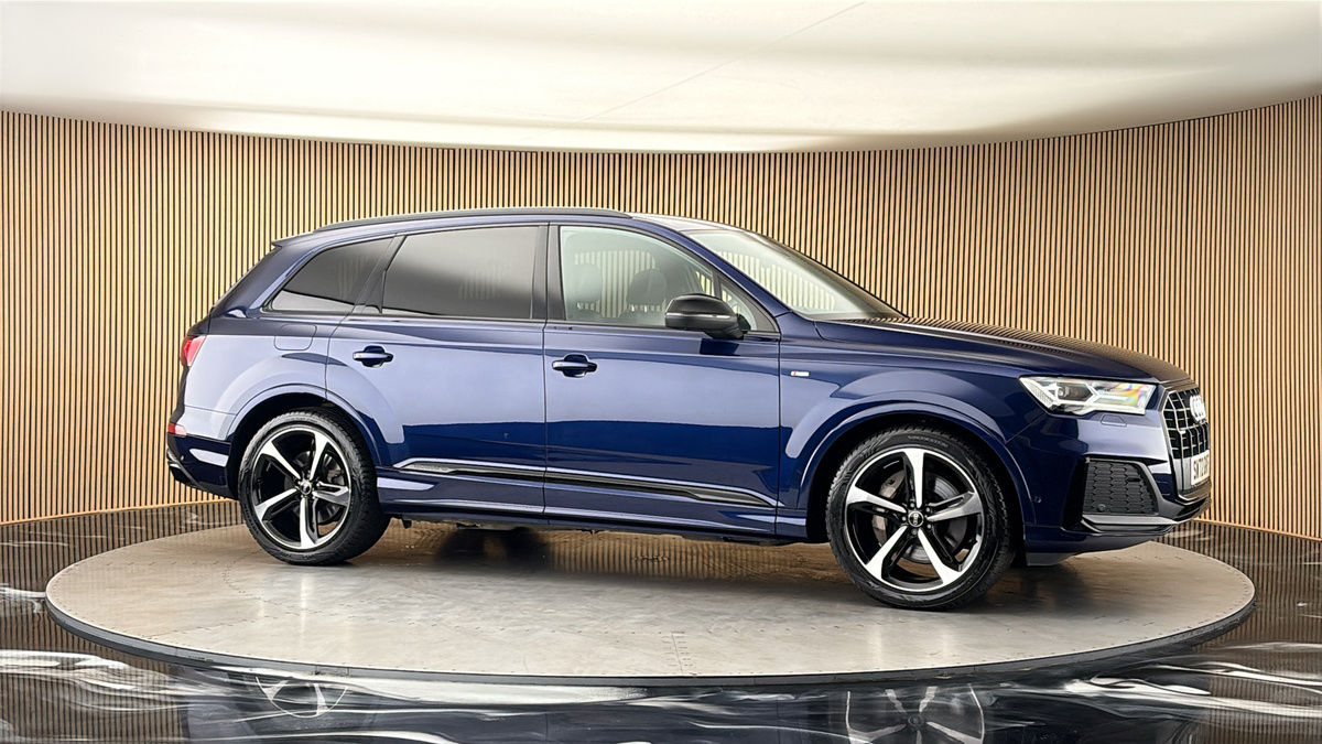 More views of Audi Q7