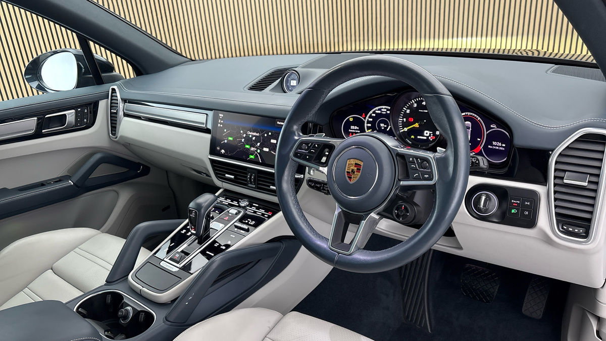 Porsche Cayenne Image 5