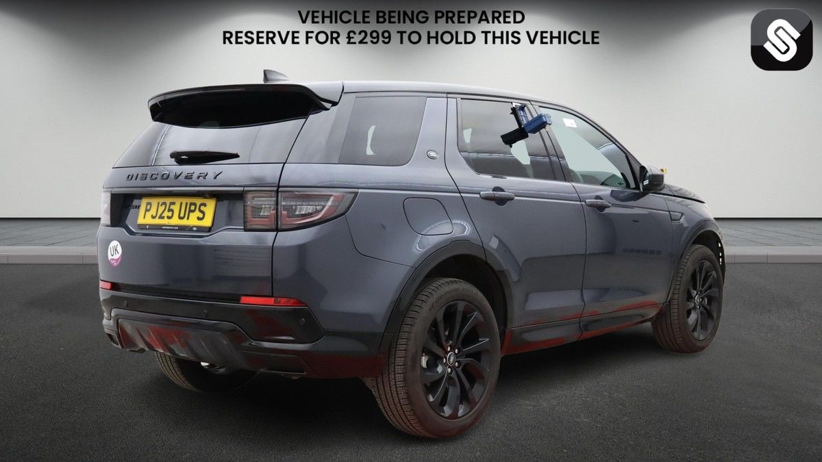 Land Rover Discovery Sport Image 4