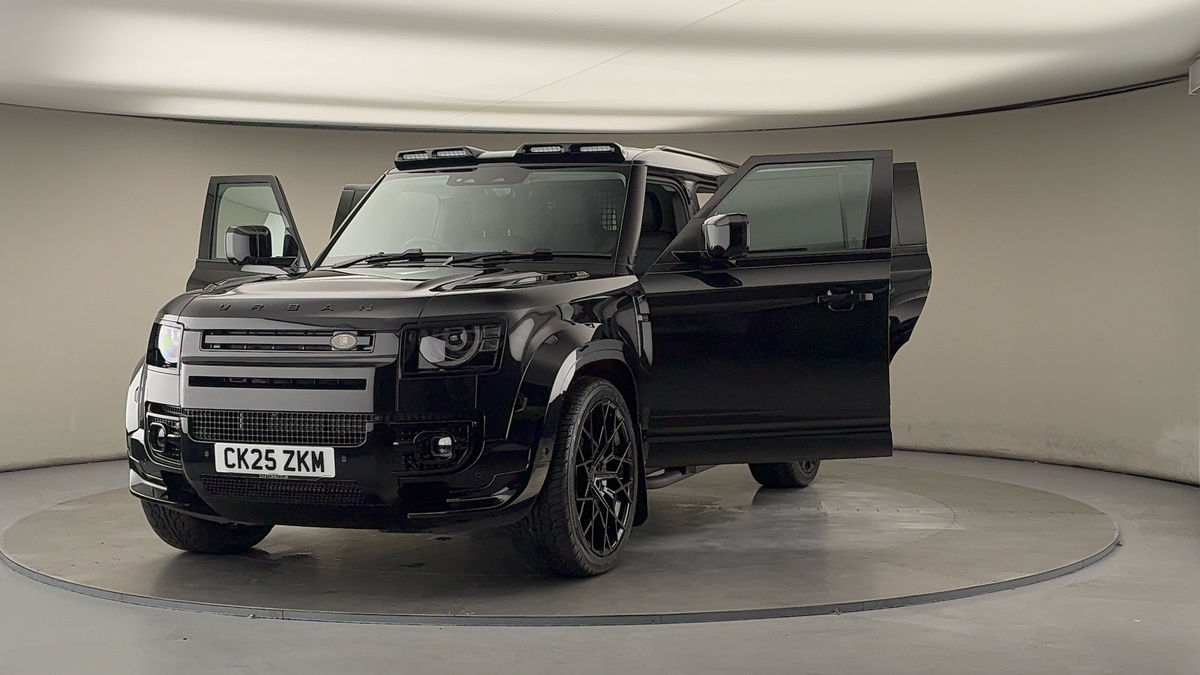 More views of Land Rover Defender 110