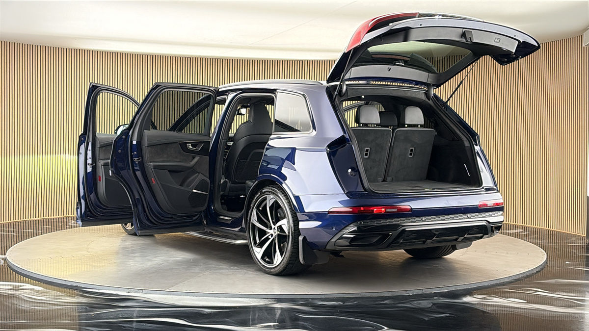 Audi Q7 Image 23