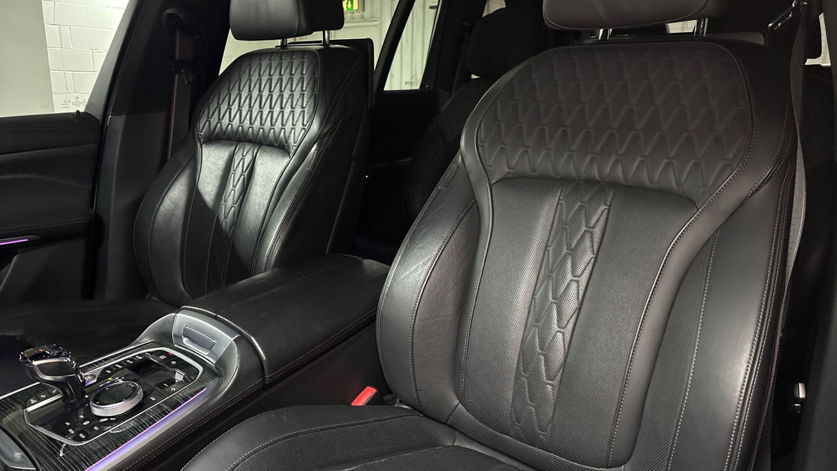 BMW X7 Image 7