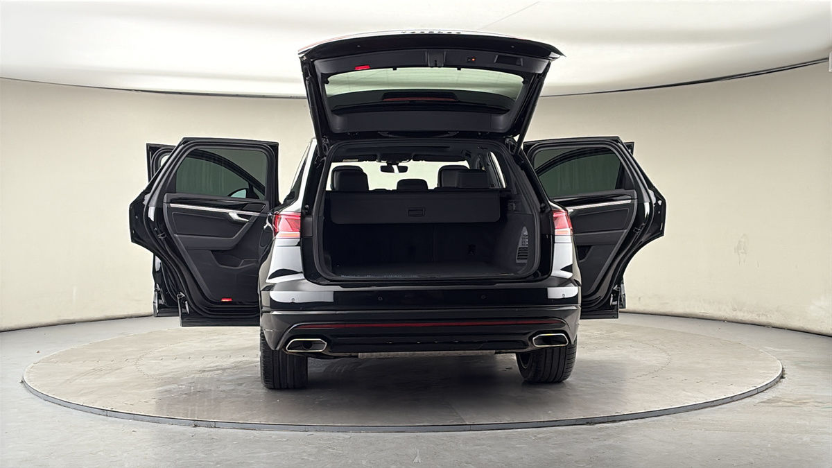 More views of Volkswagen Touareg