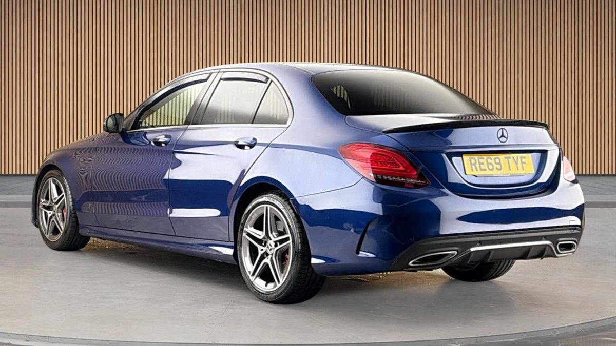 Mercedes-Benz C Class Image 2