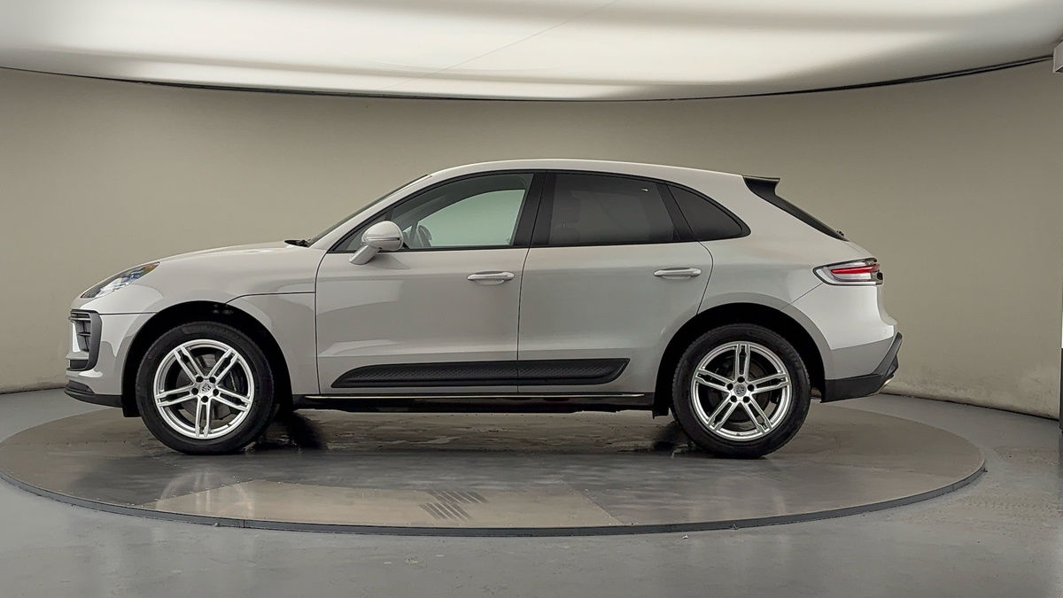 Porsche Macan Image 15