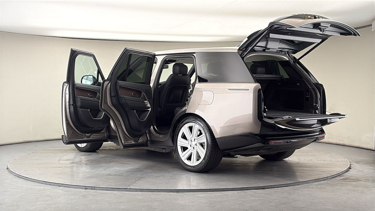 More views of Land Rover Range Rover