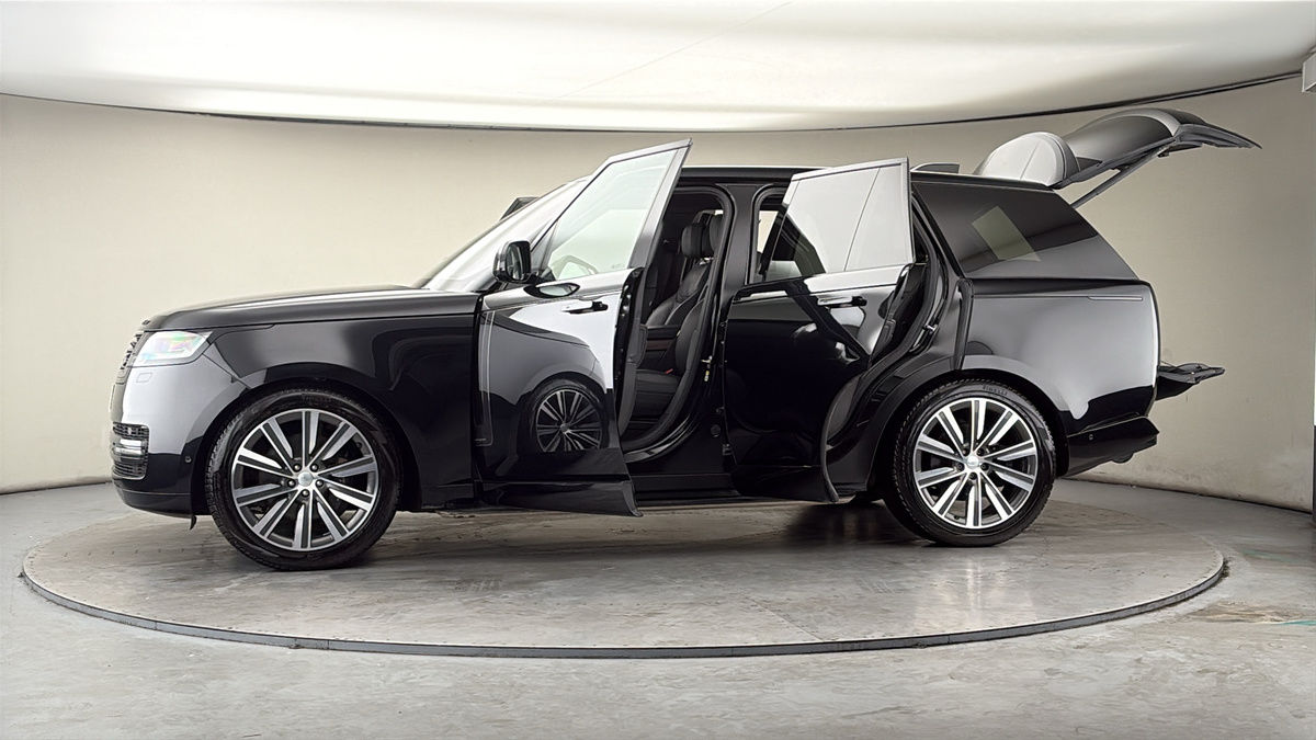 More views of Land Rover Range Rover