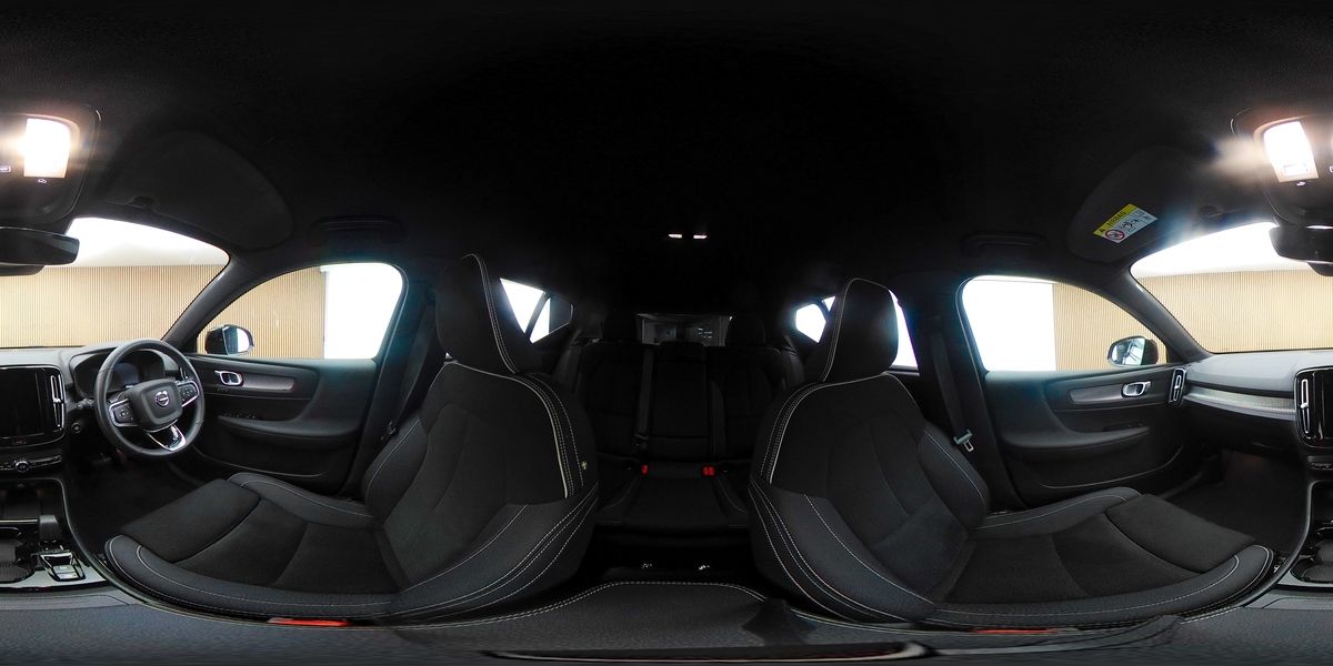 More views of Volvo XC40