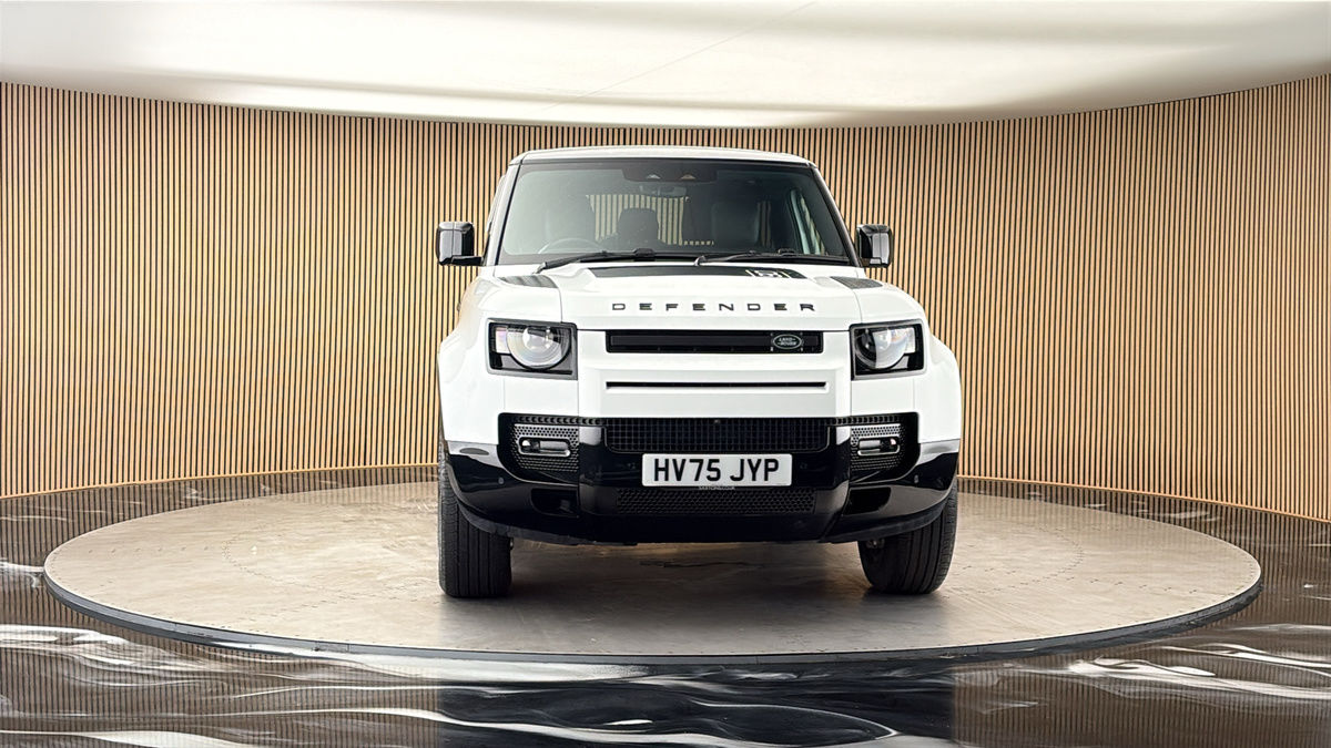 More views of Land Rover Defender 90