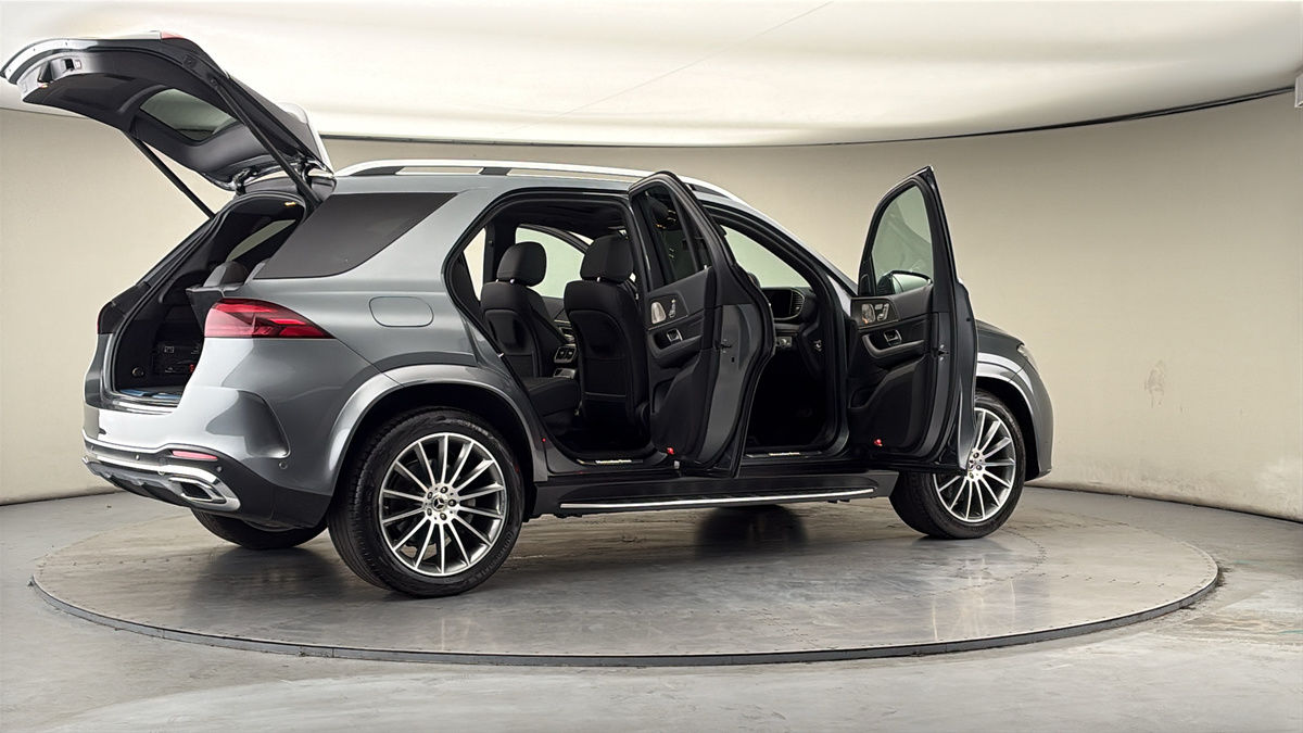 More views of Mercedes-Benz GLE