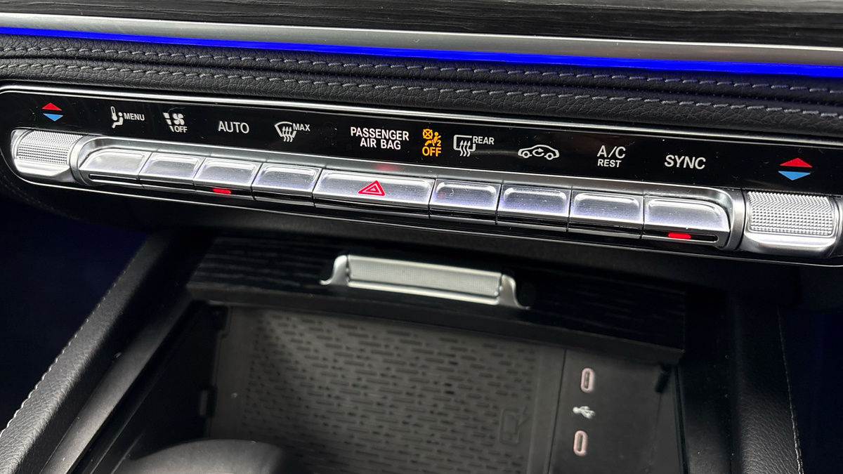 Mercedes-Benz GLS Image 29
