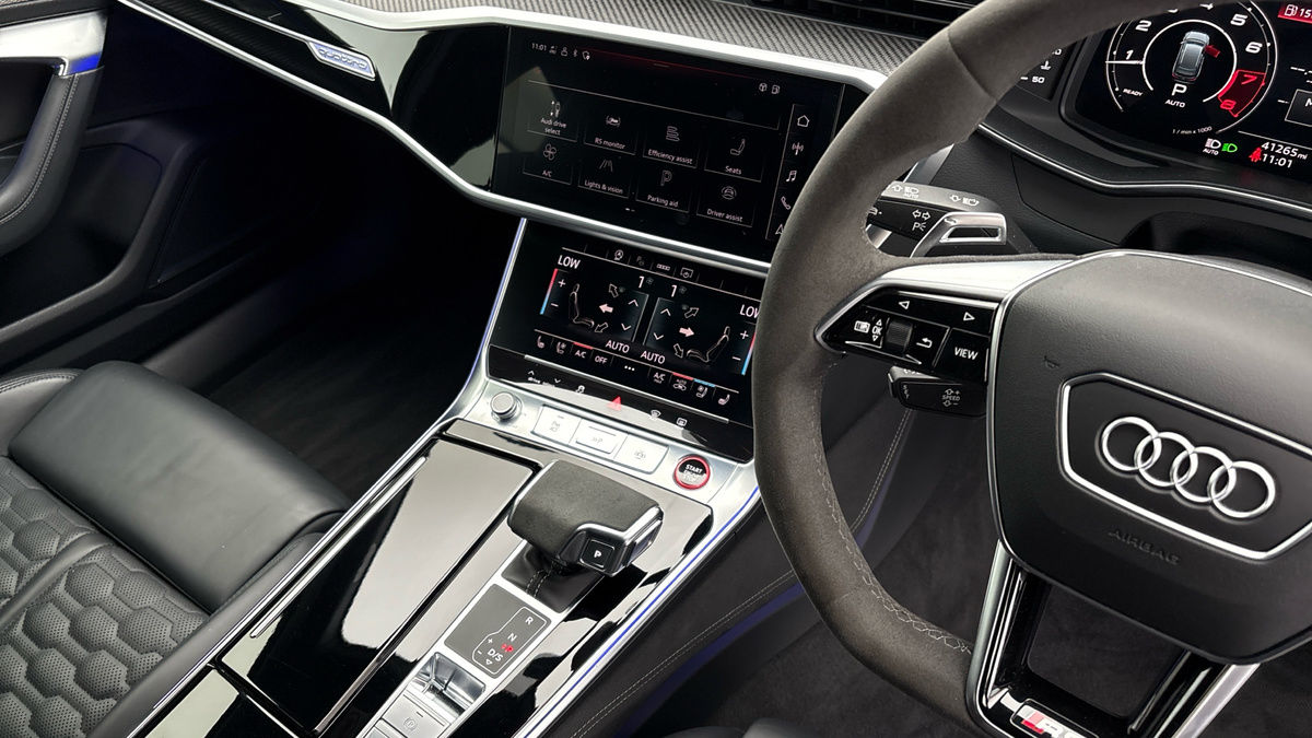 Audi RS6 Avant Image 18
